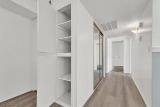 Photo #4: 2609937 Listing