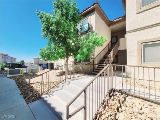 MLS: 2609952 Condo For Sale