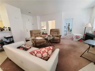 Photo #2: 2609952 Listing