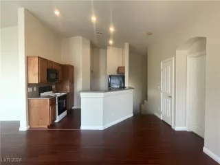 Photo #3: 2609970 Listing 