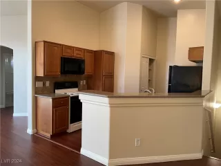 Photo #6: 2609970 Listing 