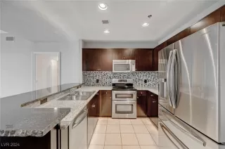 Photo #2: 2609981 Listing