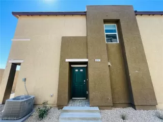 Photo #1: 2610001 Listing 