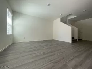 Photo #2: 2610001 Listing 
