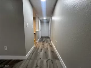 Photo #5: 2610009 Listing 