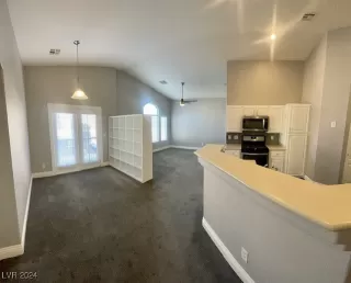 Photo #1: 2610027 Listing 