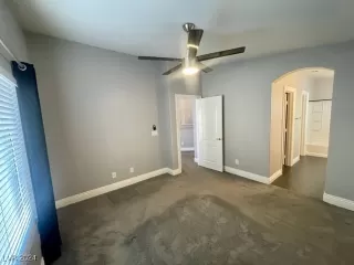 Photo #6: 2610027 Listing 