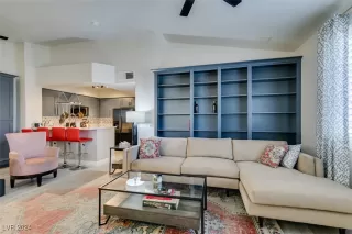 Photo #2: 2610035 Listing