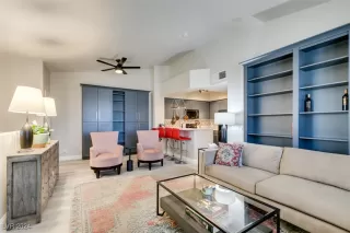 Photo #3: 2610035 Listing