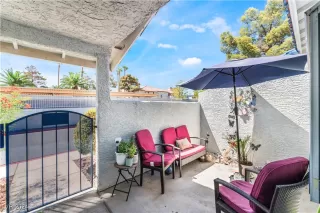 Photo #3: 2610043 Listing