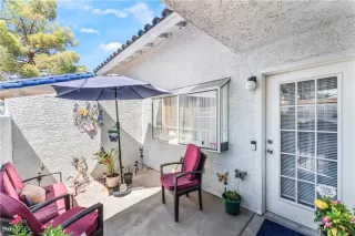 Photo #4: 2610043 Listing