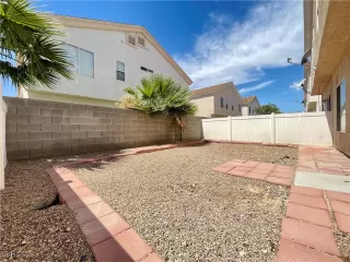 Photo #3: 2610049 Listing 