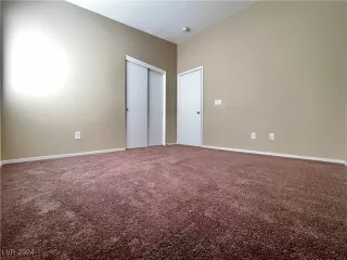 Photo #4: 2610049 Listing 