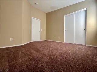 Photo #6: 2610049 Listing 