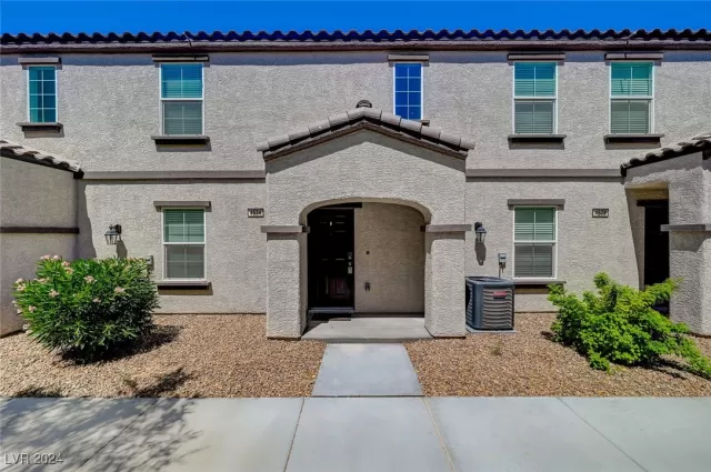 MLS: 2610088 Condo For Sale