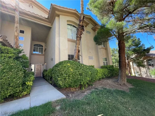 MLS: 2610096 Condo For Sale