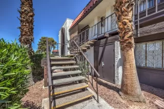 Photo #6: 2610104 Listing 