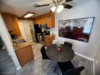 Photo #1: 2610110 Listing