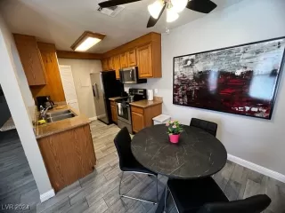 Photo #2: 2610110 Listing