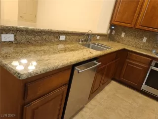 Photo #3: 2610111 Listing 