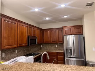 Photo #4: 2610111 Listing 