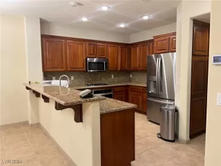 Photo #5: 2610111 Listing 