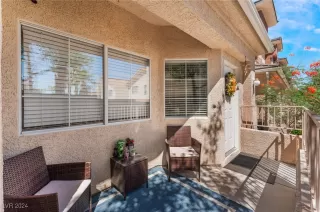 Photo #5: 2610117 Listing