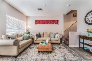 Photo #6: 2610117 Listing