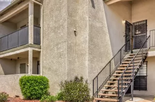 Photo #1: 2610136 Listing 