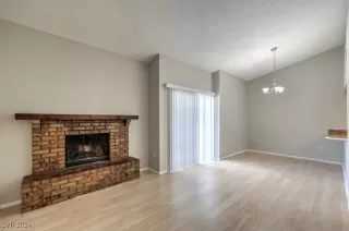 Photo #6: 2610136 Listing 