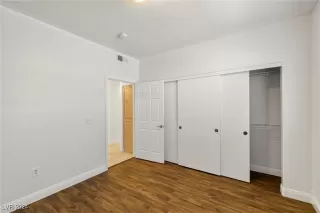 Photo #2: 2610139 Listing