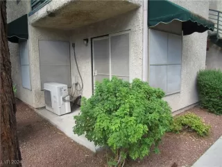 Photo #1: 2610154 Listing