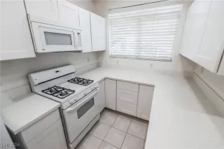 Photo #4: 2610174 Listing 