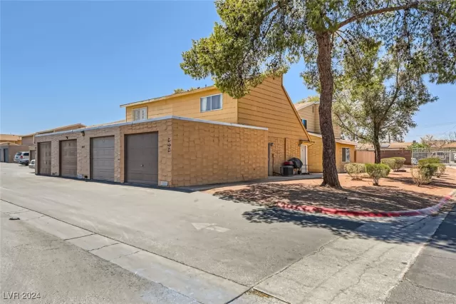 MLS: 2610181 Condo For Sale