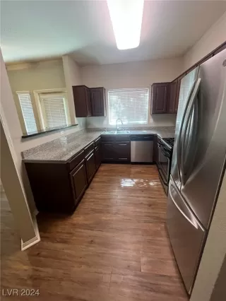 Photo #4: 2610191 Listing