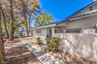 Photo #2: 2610233 Listing