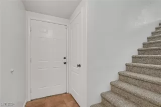 Photo #5: 2610240 Listing 