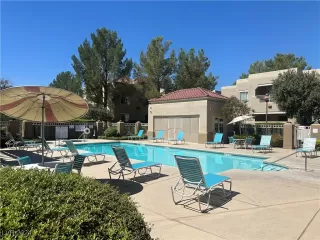 Photo #1: 2610248 Listing 