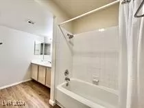 Photo #3: 2610248 Listing 