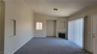 Photo #1: 2610289 Listing 