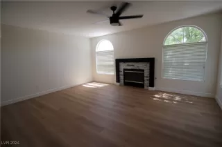 Photo #3: 2610298 Listing 