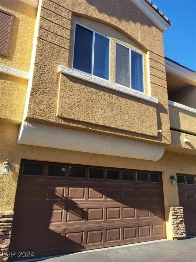 MLS: 2610309 Condo For Sale