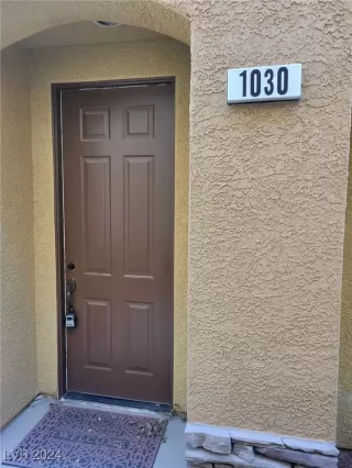 Photo #2: 2610309 Listing 