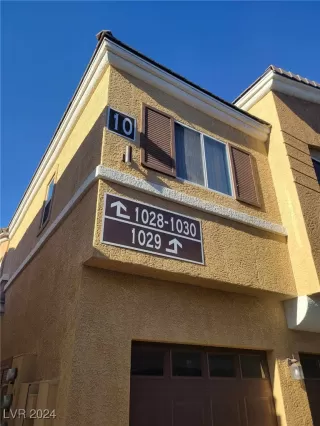 Photo #3: 2610309 Listing 