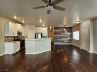 Photo #4: 2610363 Listing 