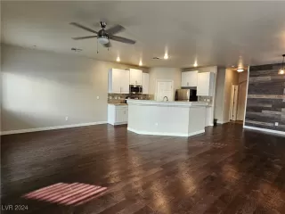 Photo #6: 2610363 Listing 