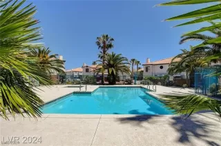 Photo #2: 2610375 Listing 