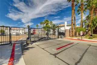 Photo #6: 2610375 Listing 