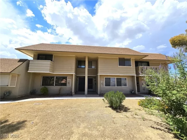 MLS: 2610386 Condo For Sale