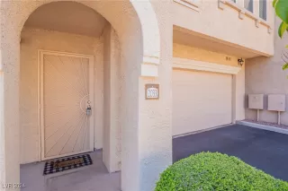 Photo #2: 2610438 Listing